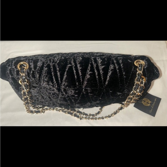 NEW! NWT HOUSE OF HARLOW Velvet Chain Flap Medium Shoulder Bag Black